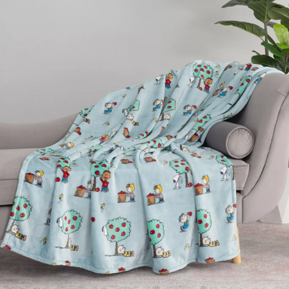 Peanuts Harvest Throw Blanket